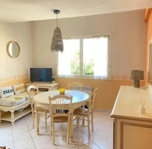 T2 Climatise A 2 Min Du Mole Avec Balcon Et Piscine Agde