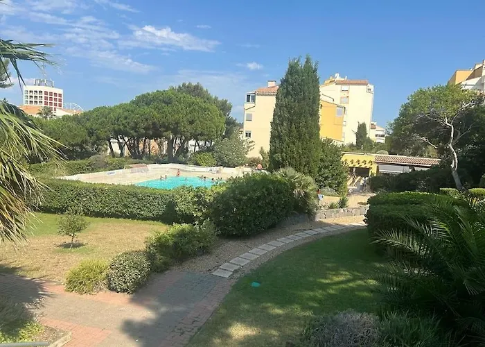 T2 Climatise A 2 Min Du Mole Avec Balcon Et Piscine * Agde
