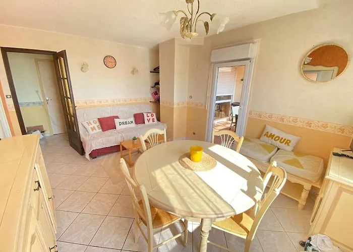 Apartament T2 Climatise A 2 Min Du Mole Avec Balcon Et Piscine